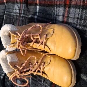 SO size 3 girls boots